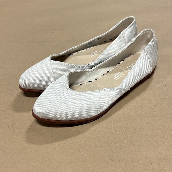 Flats cream toms size 6.5 - Picture 1 of 5